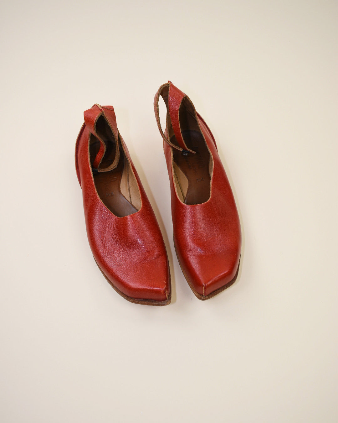 Cydwoq Red Leather Mary Jane Flats - Size 36.5, 6