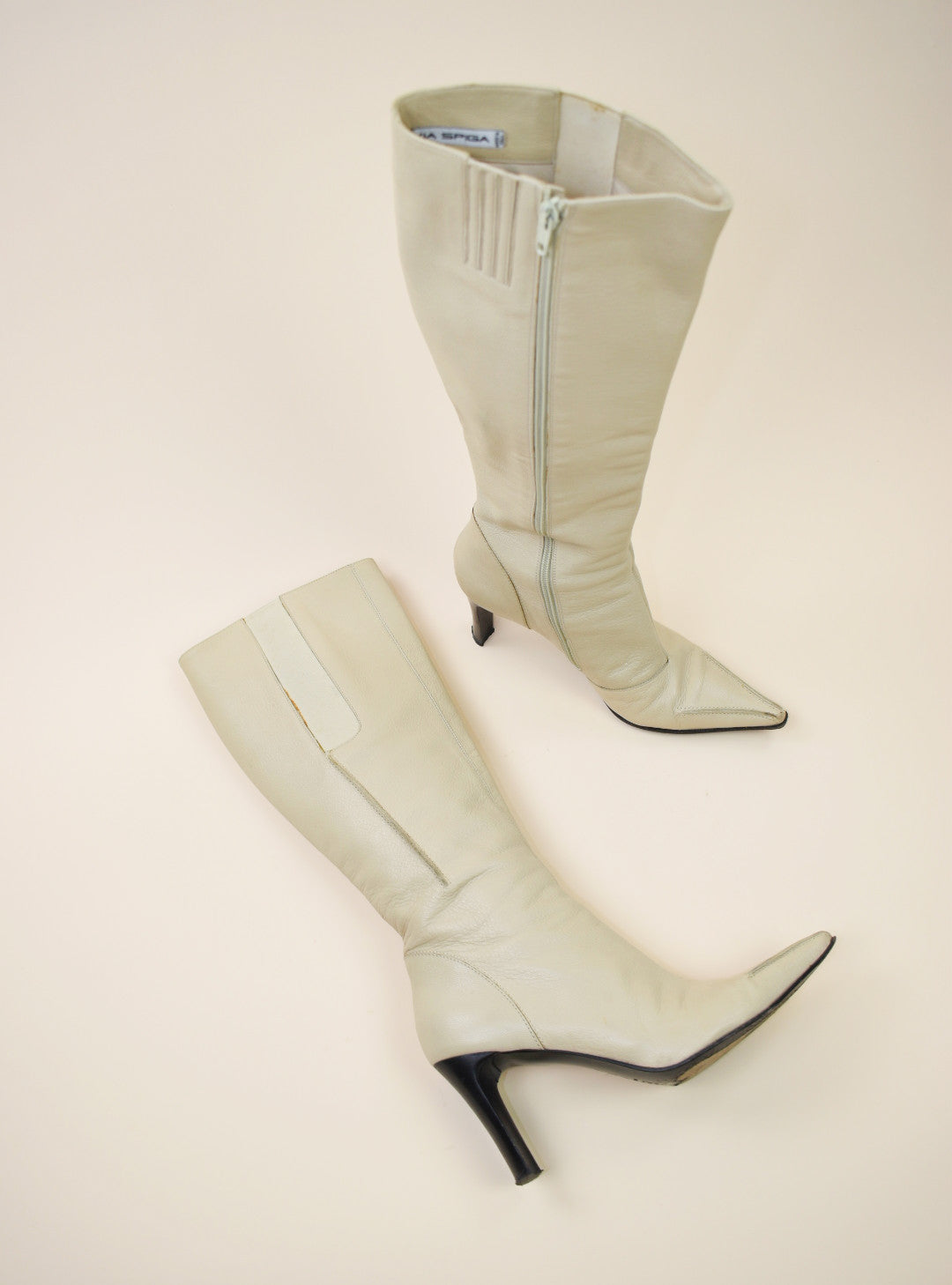 Y2K Via Spiga Cream Leather Boots - Size 10