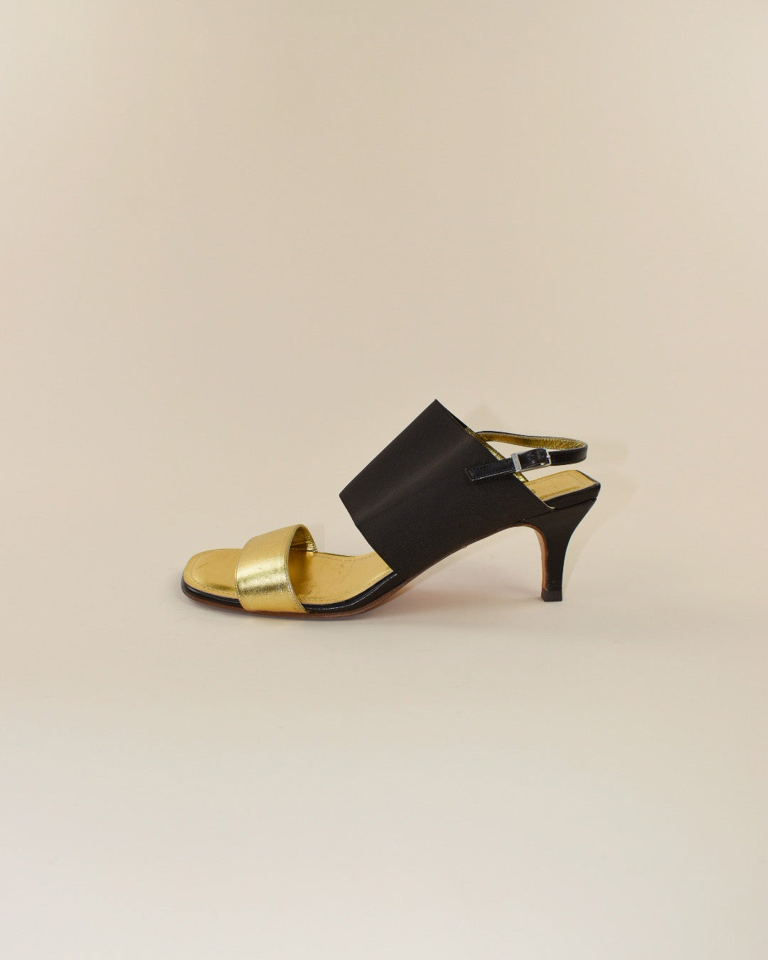 90s Chanel Gold Slingback Heels - Size 38.5, 8