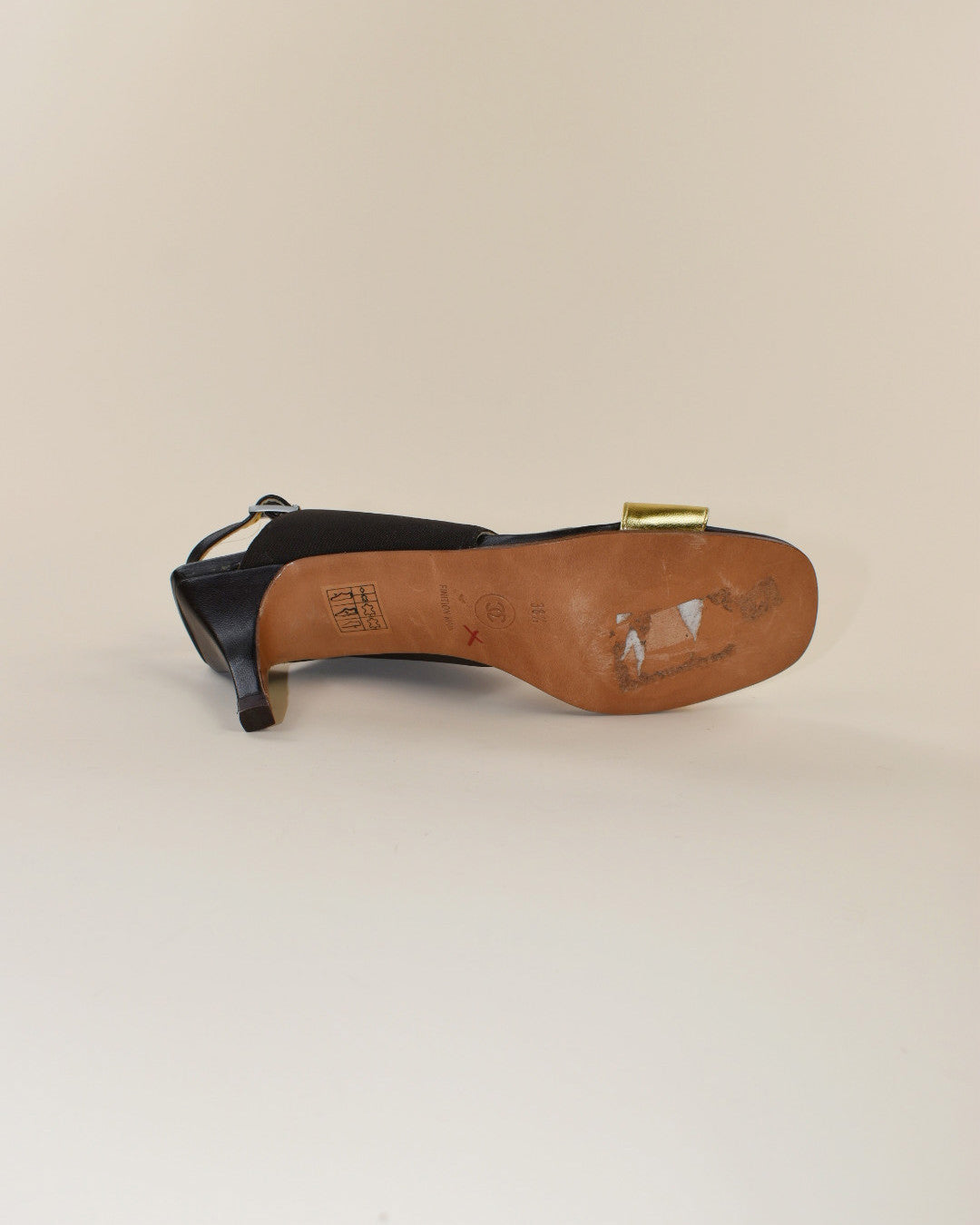 90s Chanel Gold Slingback Heels - Size 38.5, 8